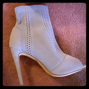 Lola Shoetique Size 8